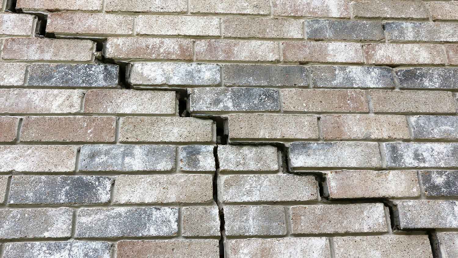 How to Identify Accelerate Foundation Settlement Before Major Damage