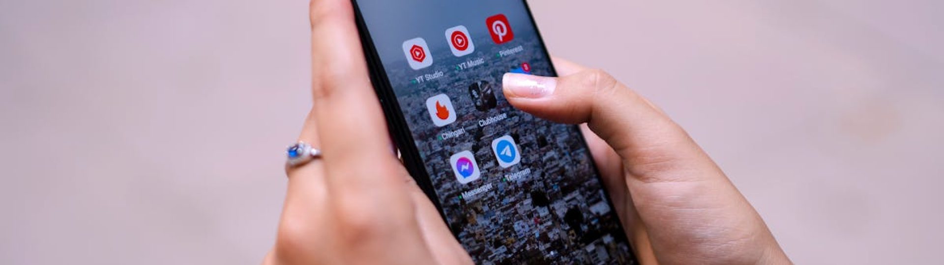 Peek Viewer Instagram Features Explained